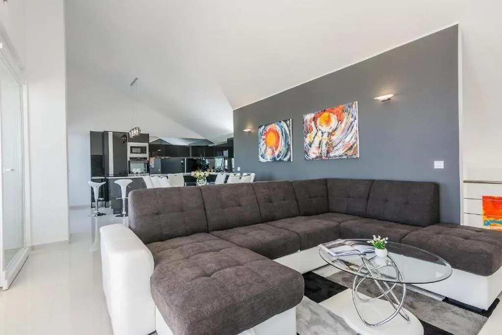 Luxury Mandre Penthouse Apartment
