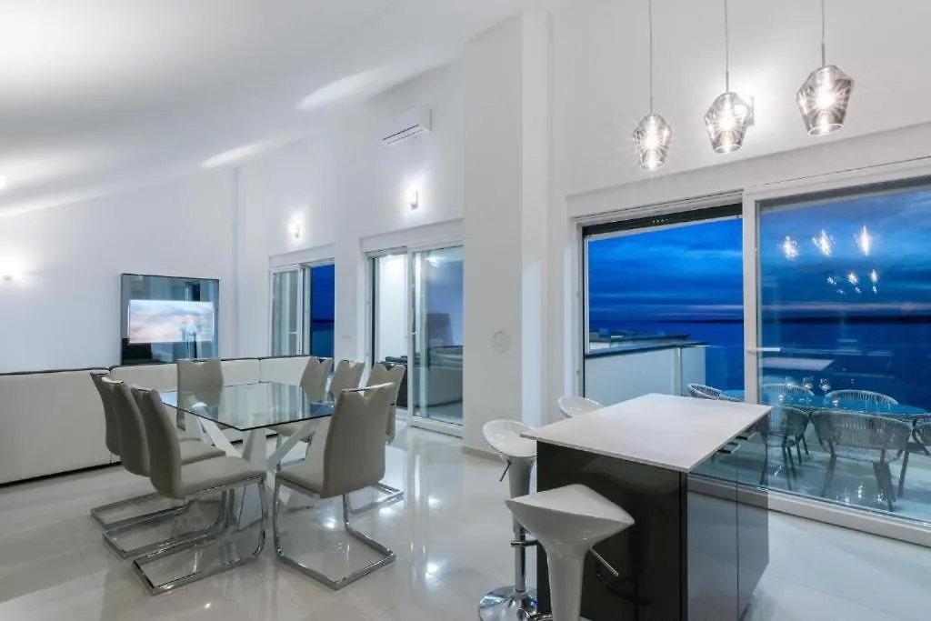 Luxury Mandre Penthouse Apartment